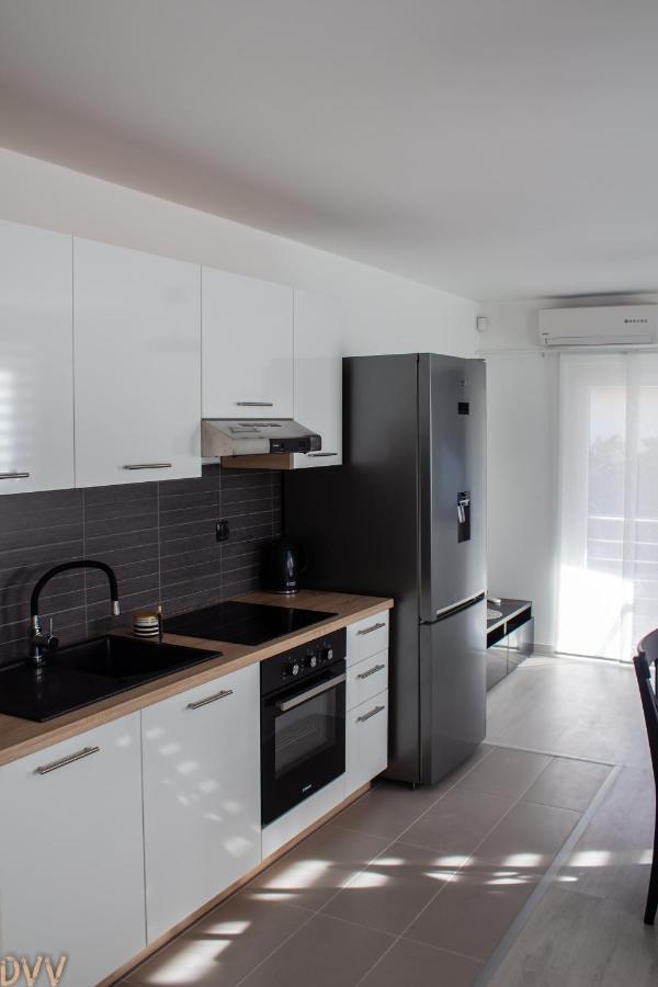 Apartmani My Way, Tribunj Free Parking Free Bicycles 외부 사진