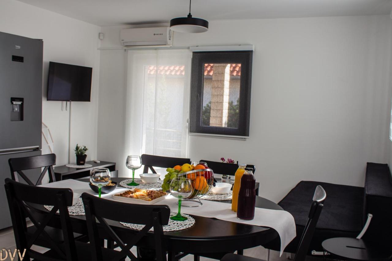 Apartmani My Way, Tribunj Free Parking Free Bicycles 외부 사진